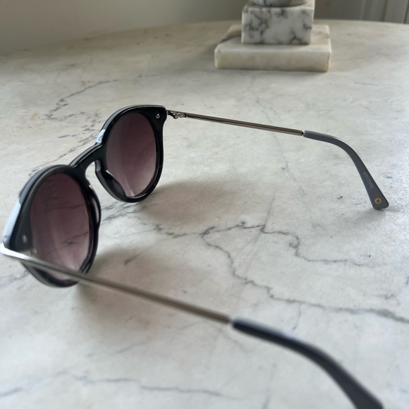 Used Ett:twa Sunglasses great condition - Picture 4 of 5